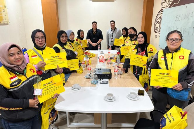
					Peringati Hari Kartini, Maxim Berikan Voucher BBM Gratis kepada Pengemudi Perempuan di Tengah Kenaikan Harga Bensin